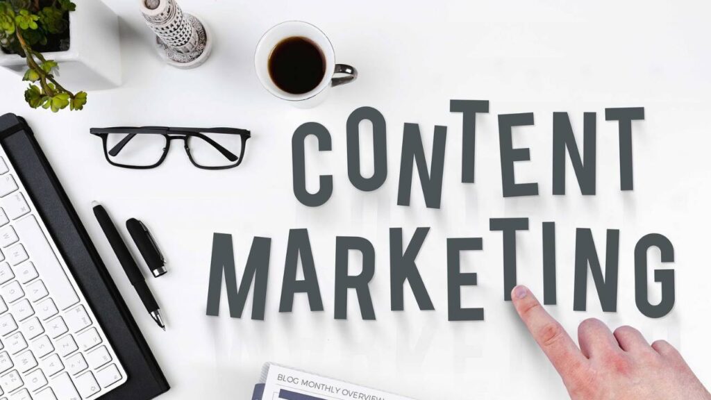 A group of letters placed on a table, forming the term "content marketing"